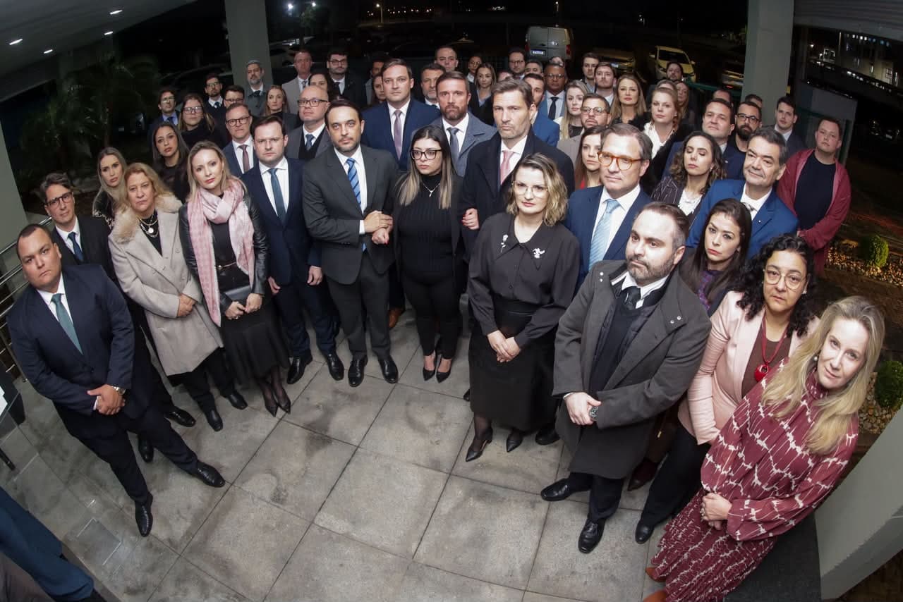 Advocacia catarinense e gaúcha se unem em ato histórico contra violação de prerrogativas